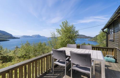 Meloy House | Cozy and unassuming cabin with fantastic views