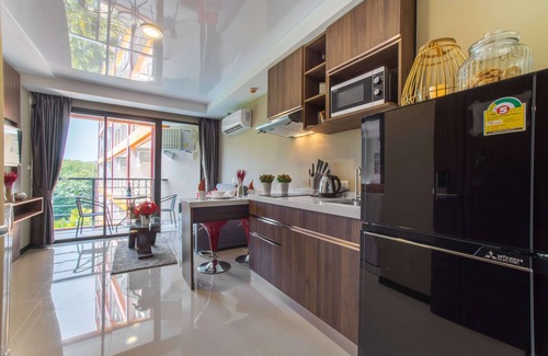Nai Harn Apartment | Cozy Apartment close to Naiharn Beach, free Wifi