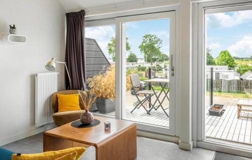 Offingawier Apartment | Cozy Apartment In Offingawier