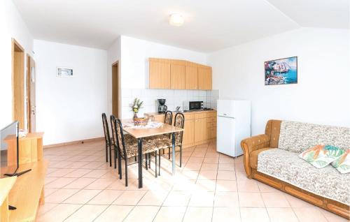 Vidalici Apartment | Cozy Apartment In Vidalici With Wifi
