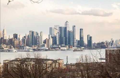 West New York Apartment | Cozy Apartment Minutes from NYC