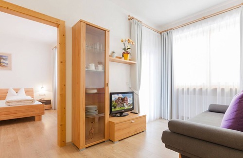 Mareta Apartment | Cozy Apartment Orchidee with Mountain View, Wi-Fi, Sauna, Terrace & Balcony; Parking Available