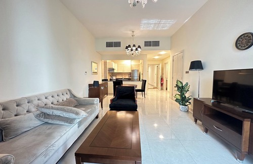 Nad Al Sheba Apartment | Cozy apartment with 1 bedroom and WiFi, in vibrant Dubai- Meydan