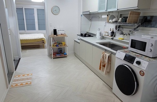 Bisan-dong Apartment | Cozy apartment with fun board games, 10 minutes drive from downtown area.