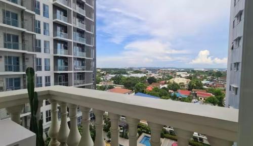 Iloilo Apartment | Cozy & Artsy Studio Type Unit at Lafayette Park Square