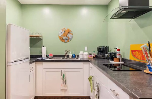 North Alameda Apartment | Cozy Basement 2-bedroom Apartment in Charming Lakewood