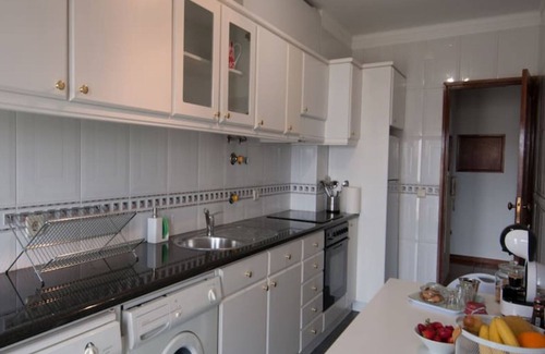 Vila do Conde Apartment | Cozy Beach Front with Rooftop