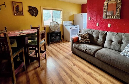 San Lorenzo Cabin | Cozy cabin at Inn at Lake Roberts