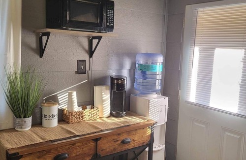 Proctor Cabin | Cozy Cabin, floating, illinois river, golfing