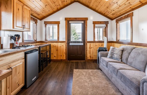 Victor Cabin | Cozy Cabin in Heart of Town W/ Free WiFi, Kitchenette, Great Views & More