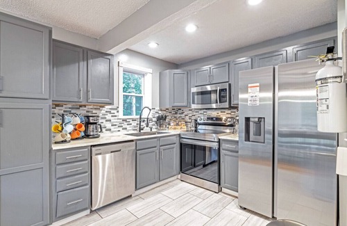 East Stroudsburg House | Cozy Chalet +Game Rm & Fireplace
