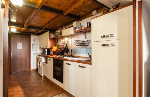 Salario Apartment | Cozy Charming Quiet Studio a few meters from Villa Borghese - a/C, Wifi, TV SaT