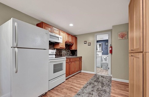 Seaside Heights Cottage | Cozy Coastal Cottage 2 Steps From The Beach, Beach Badges, Linens & Towels