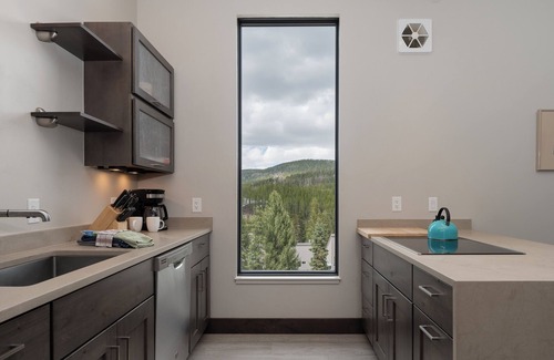 Winter Park Condo | Cozy condo ski-in/ski-out w/hot tub & pool