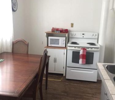 Canora House | Cozy Cottage