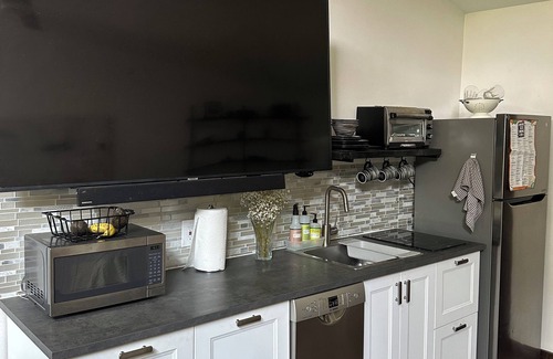 Austin Lake Estates Cottage | Cozy cottage in the trees