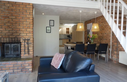 Egmond aan Zee House | Cozy cottage, sleeps 6, garden, parking, 200 meters from the beach