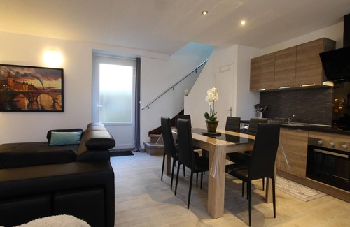 Barfleur Cottage | "Cozy Cottage Steps from Scenic Port with Private Courtyard and Modern Amenities"