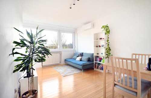 Zagreb Apartment | Cozy donkey - sporty lake apartment, flexible check-in, netflix