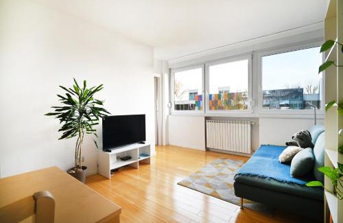 Zagreb Apartment | Cozy donkey - sporty lake apartment, flexible check-in, netflix