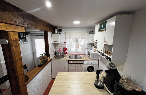 Barruelo de Santullan Apartment | Cozy Escape In Rural Village