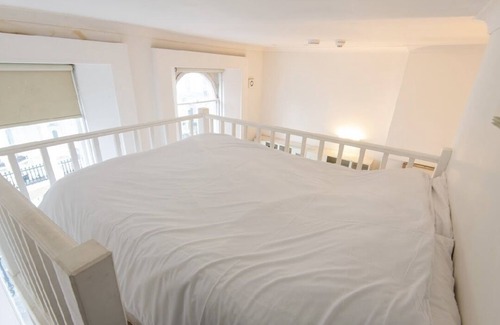Royal Borough of Kensington and Chelsea Apartment | Cozy flat London