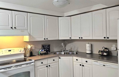 Merritton House | "Cozy Haven: Perfect Retreat"