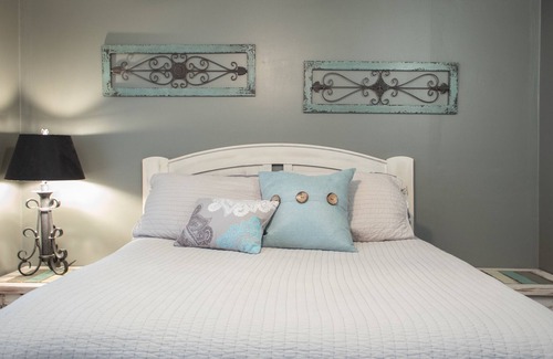 Higgins Lake Cottage | Cozy Higgins Lake Cottage - GREAT LOCATION!