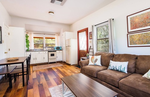 Sedona Cabin | Cozy historic cabin in uptown Sedona with HOT TUB