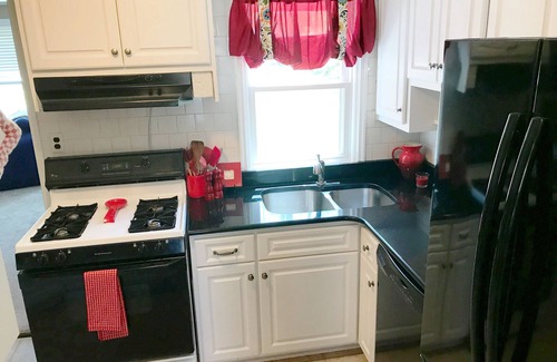 Lochearn House | Cozy home base for Mid-Atlantic tourism: Baltimore, D.C., Philly, Gettysburg