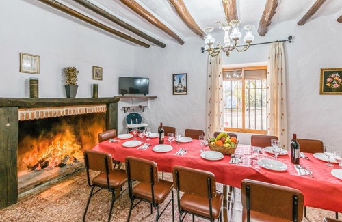 Villanueva del Rosario House | Cozy Home In Villanueva Del Rosario