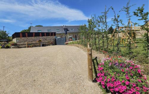 Bourbriac House | Cozy Home In Bourbriac