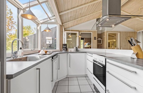Handrup Strand House | Cozy home in Ebeltoft with sauna