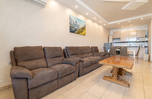 Municipality of Posedarje House | Cozy home in Islam Latinski with WiFi