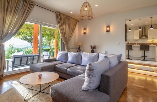 Klis House | Cozy home in Klis with WiFi