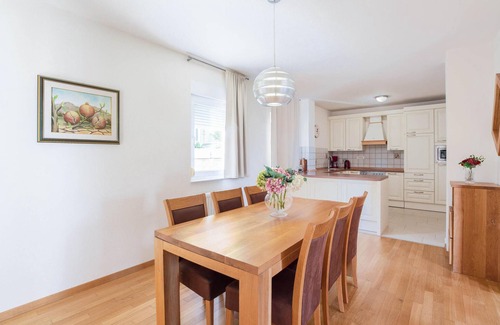 Moca House | Cozy home in Makarska with sauna