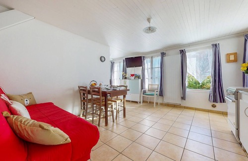 Montmorillon House | Cozy home in Montmorillon with Wi-Fi