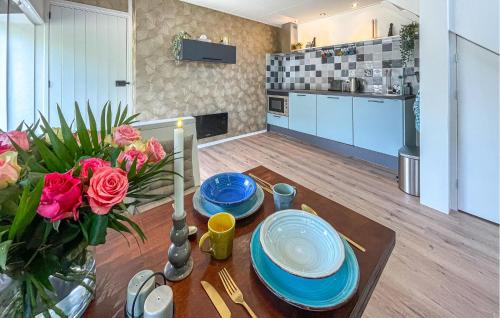 Krakeel House | Cozy Home In Noordscheschut With Wifi