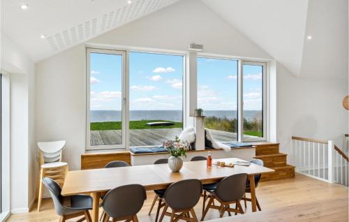 Nykobing Sjaelland House | Cozy Home In Nykøbing Sj With Kitchen