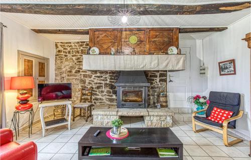 Pierrefiche House | Cozy Home In Pierrefiche With Wifi