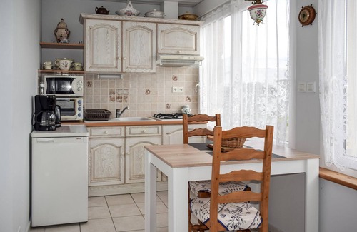 Quemperven House | Cozy home in Quemperven with WiFi