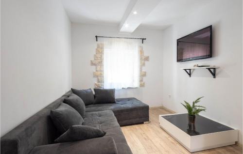 Srinjine House | Cozy Home In Srinjine