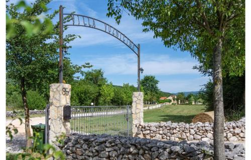 Trilj House | Cozy Home In Vojnic Sinjski With Sauna