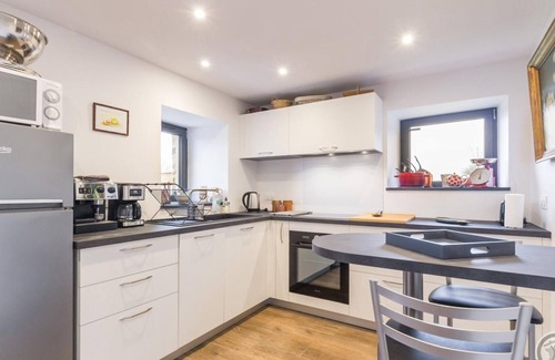 Portbail Cottage | Cozy house for 2 with private garden and wood stove