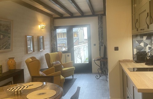 Pont-Audemer Apartment | Cozy is