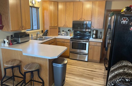 Big Bay Cottage | Cozy Lakefront Cottage with spectacular views!