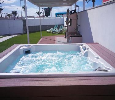 Maspalomas House | Cozy Luxury