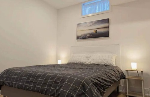 Lakeview House | Cozy Master with private bathroom