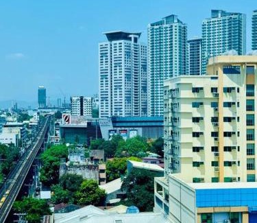 Valencia Apartment | Cozy Minimalist 2BR Condo at Princeton QC near Rob Magnolia