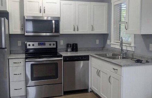 Regina Apartment | Cozy Minimalist Apartmentnn